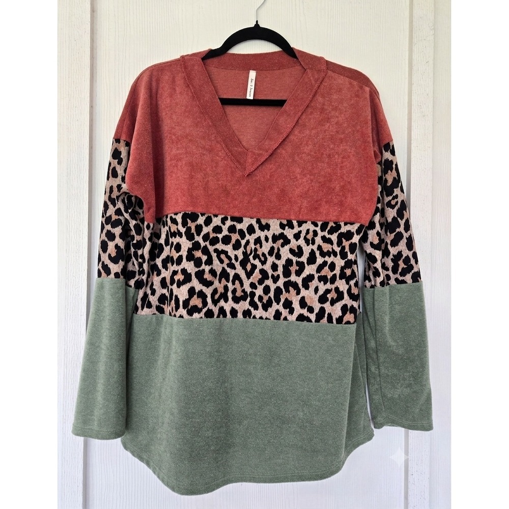 Patchwork Leopard Colorblock V-Neck Long Sleeve Top L Indie Artsy Grunge Granola